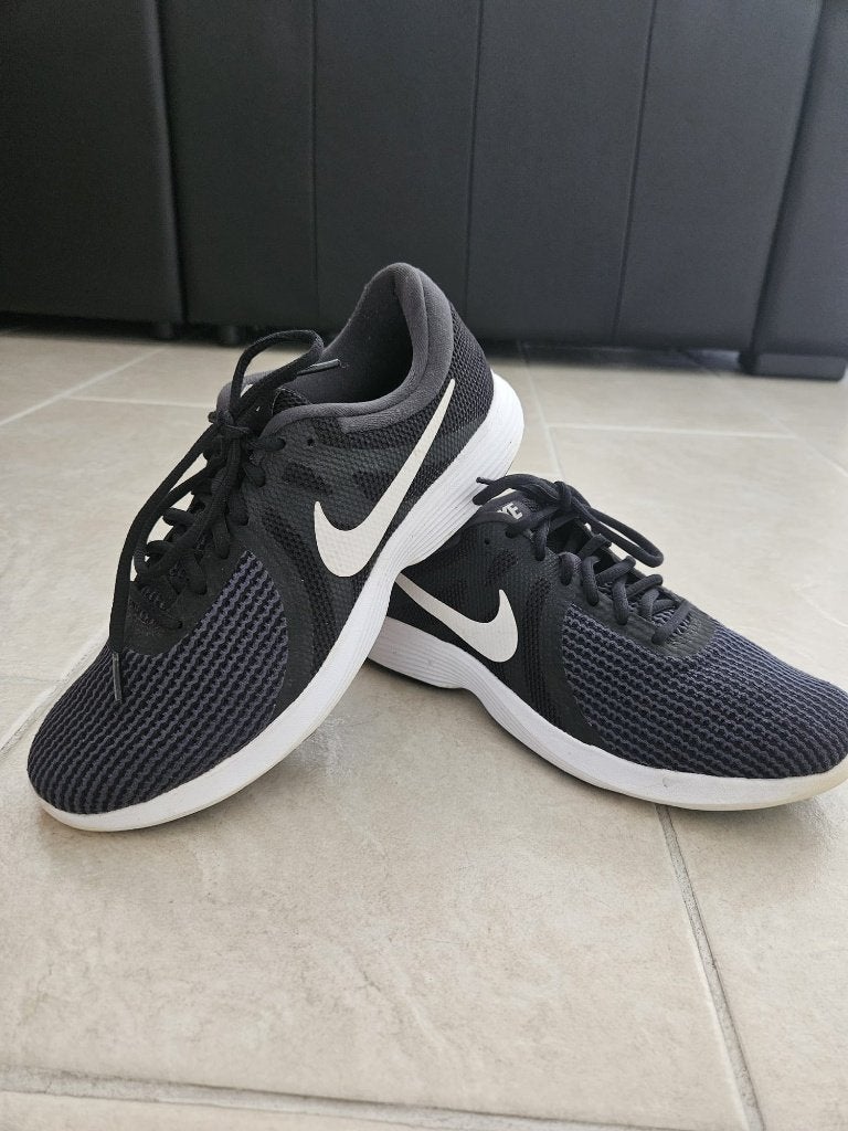 NIKE sportschoenen, gym, wandel, maat 41, Nike, Ophalen of Verzenden, Zo goed als nieuw, Sportschoenen