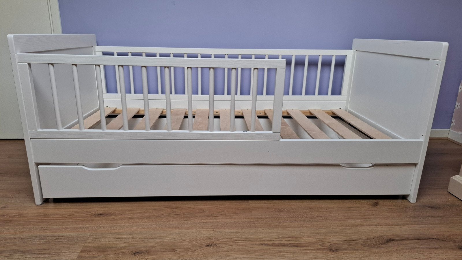 Petitie amelie peuterbed wit met lade, Kinderen en Baby's, Kinderkamer | Bedden, Ophalen, Gebruikt, 140 tot 160 cm, 70 tot 85 cm