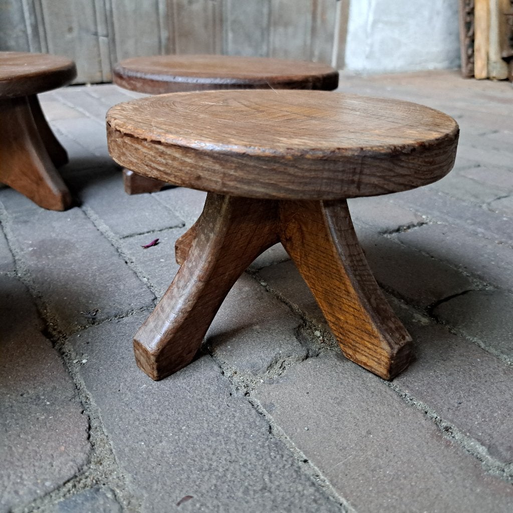 1x Oud houten verhoging vensterbankje mini tafeltje *Etage3*, Gebruikt, ., Ophalen of Verzenden, .