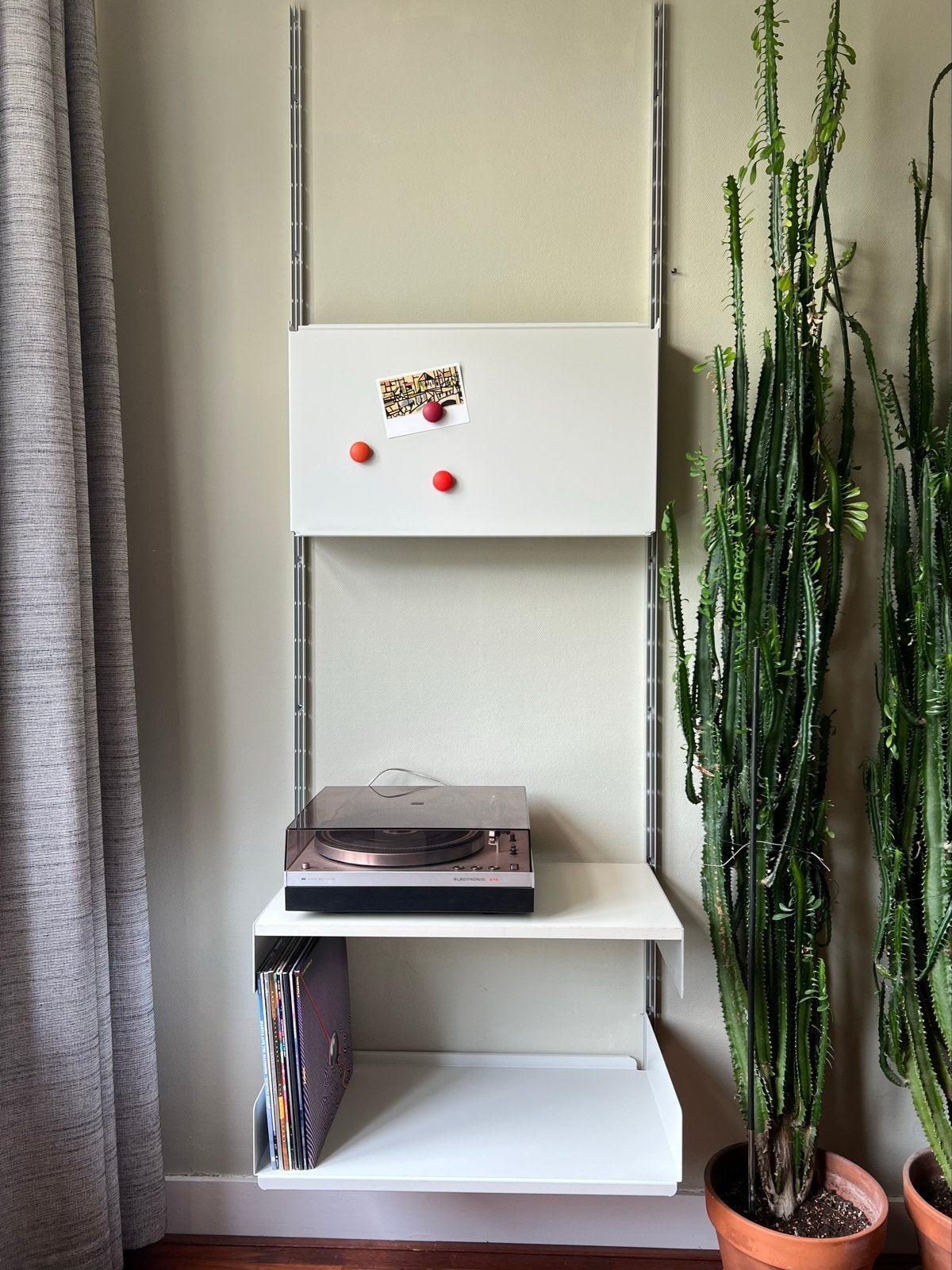 Vitsoe 606 Universeel systeem - 65,5cm breed, Huis en Inrichting, Ophalen, Met plank(en), Gebruikt, 200 cm of meer