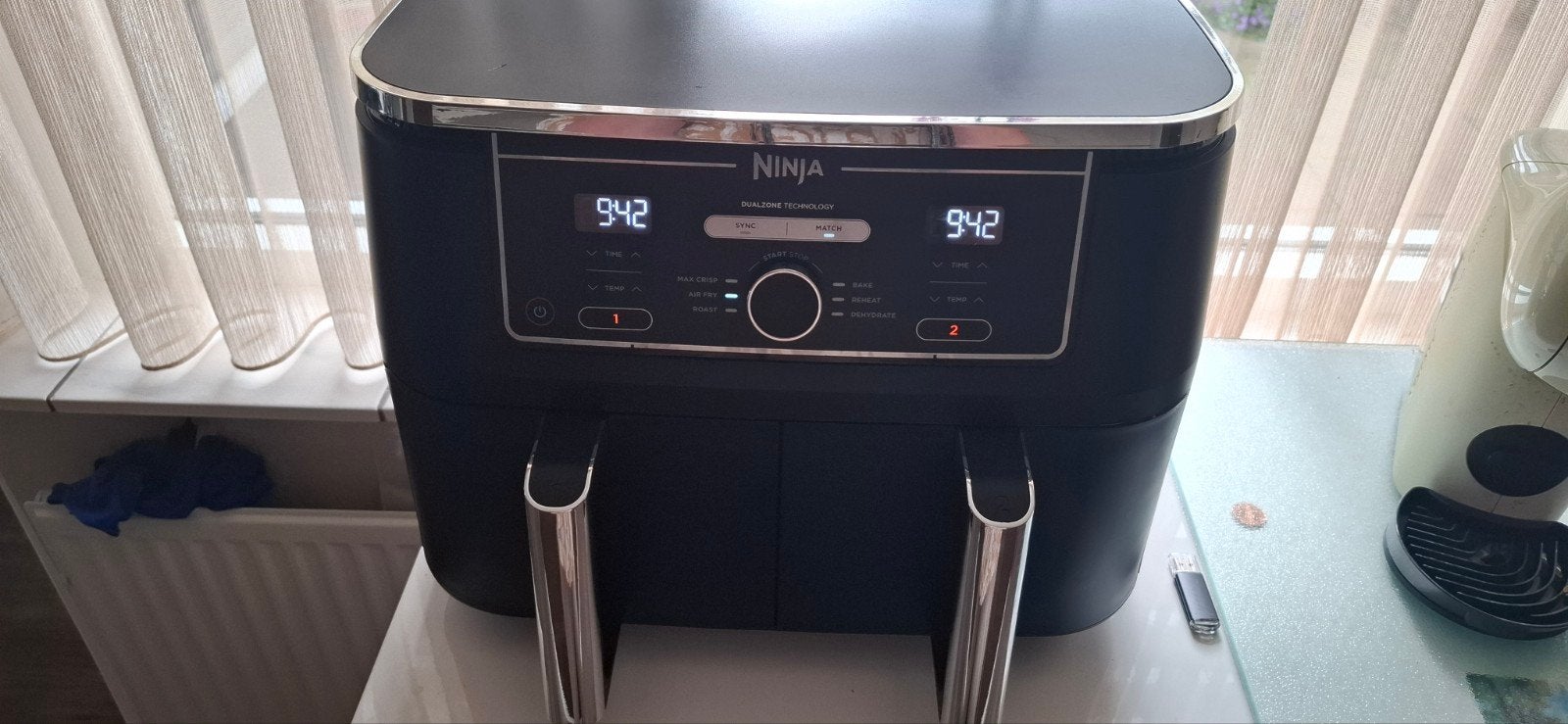 Ninja Airfryer AF400EU - Dual Zone heteluchtfriteuse, Ophalen of Verzenden, Zo goed als nieuw, Airfryer XL, 1500 gram of meer
