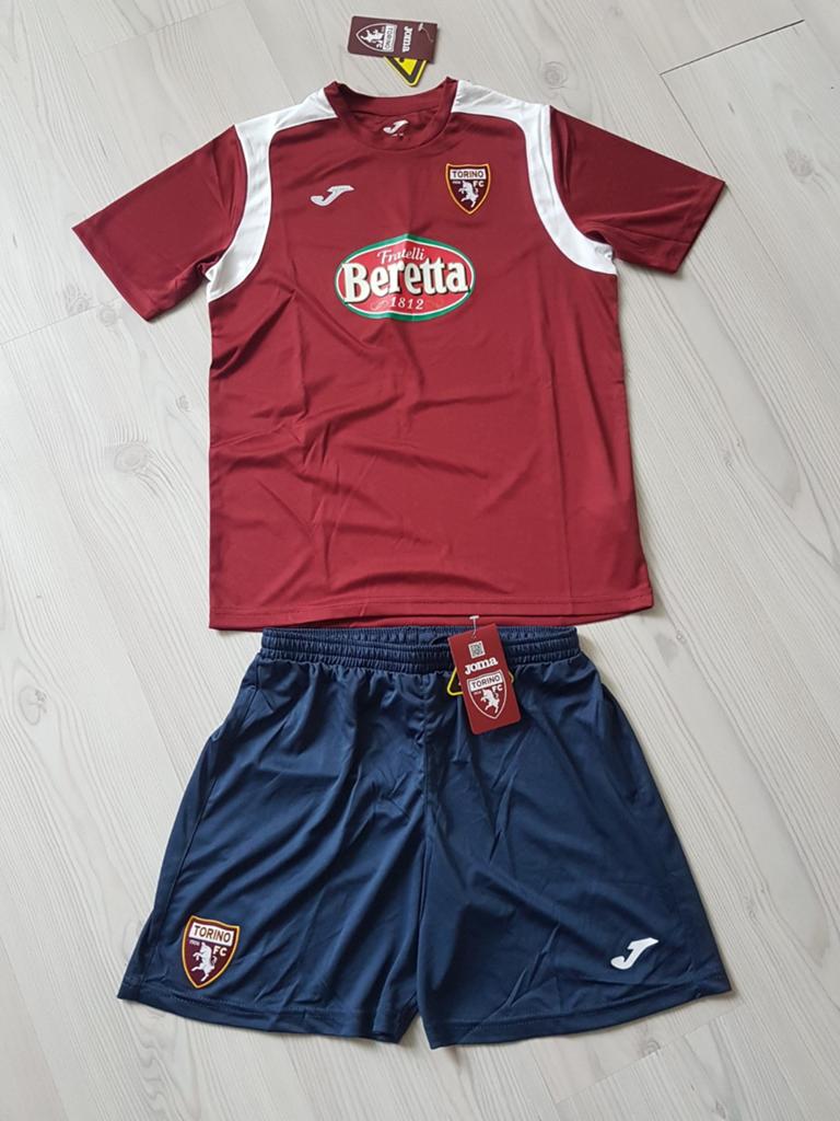 Torino FC kids tenue in size 12 years (152), Maat XS of kleiner, Ophalen of Verzenden, Zo goed als nieuw, Shirt
