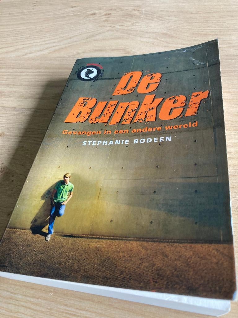 Boek Stephanie Bodeen, Ophalen of Verzenden, Gelezen