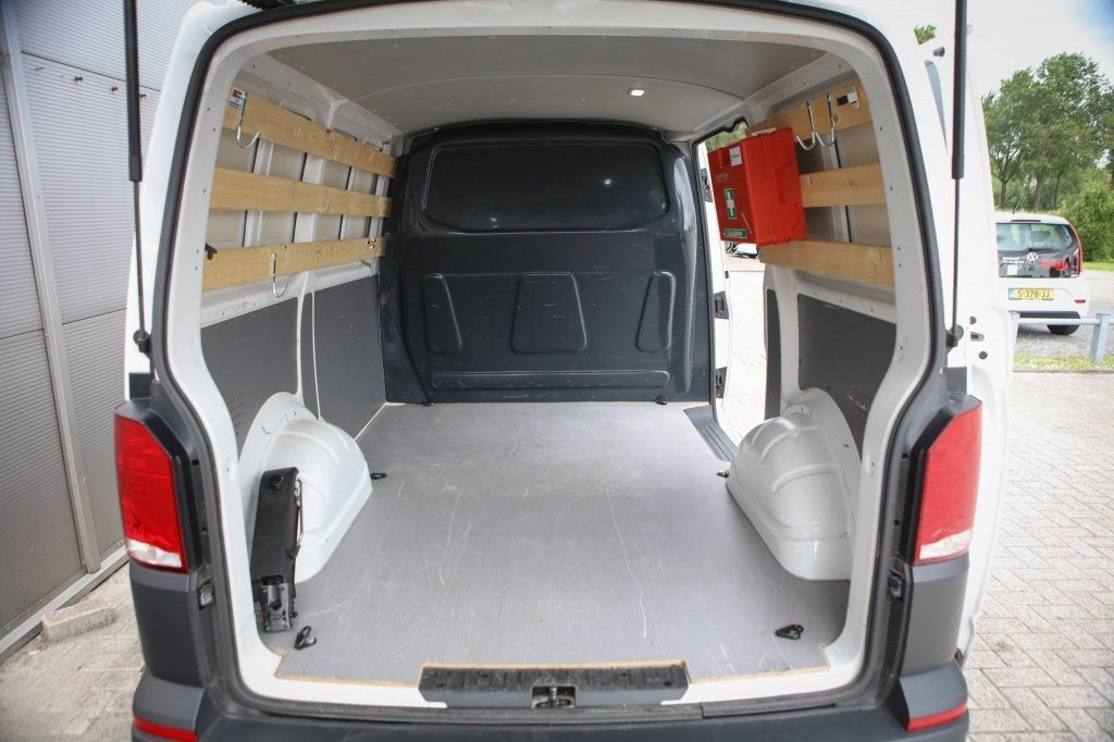 Volkswagen Transporter 2.0 TDI L1H1 | Apple Carplay | Androi, Voorwielaandrijving, Euro 6, 4 cilinders, Volkswagen