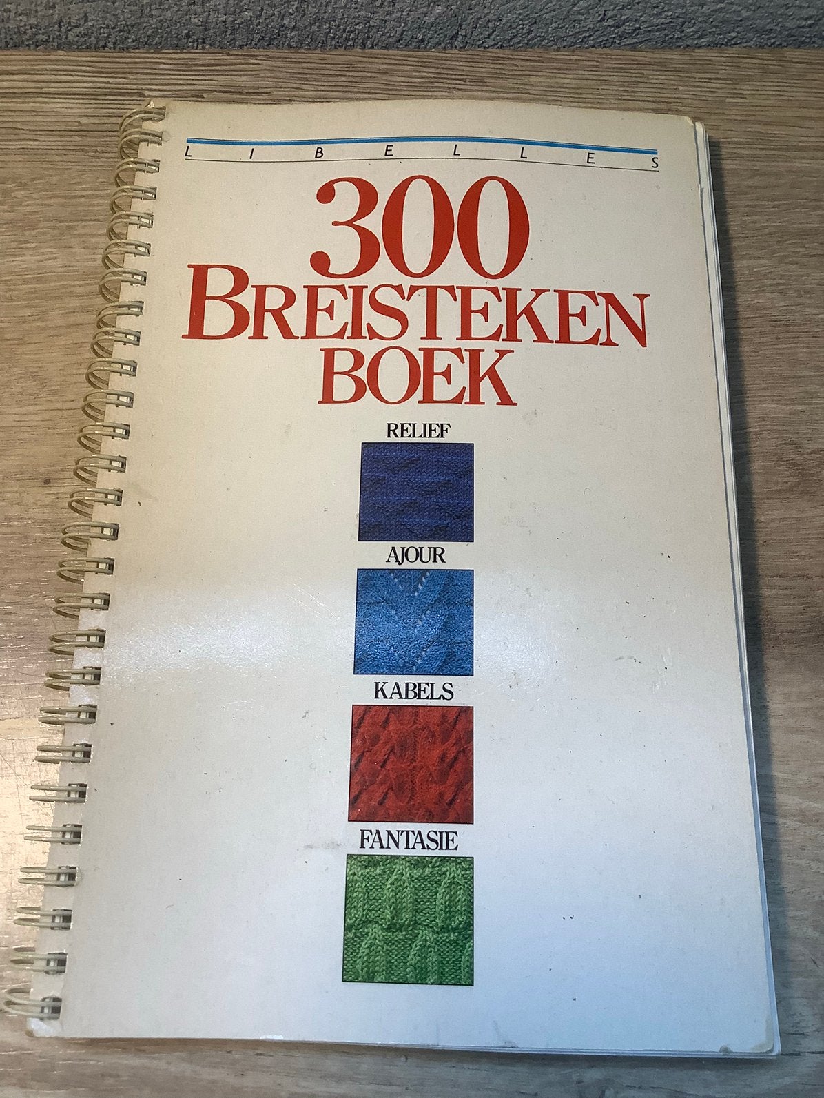 Libelle 300 breisteken boek voor breien, Ophalen of Verzenden, Gebruikt, Breien, Patroon of Boek