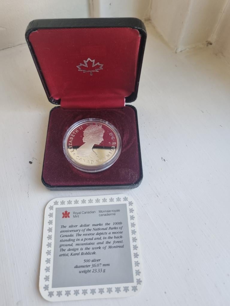 Nalatenschap: Zilveren dollar mint box, Ophalen of Verzenden, Overige landen