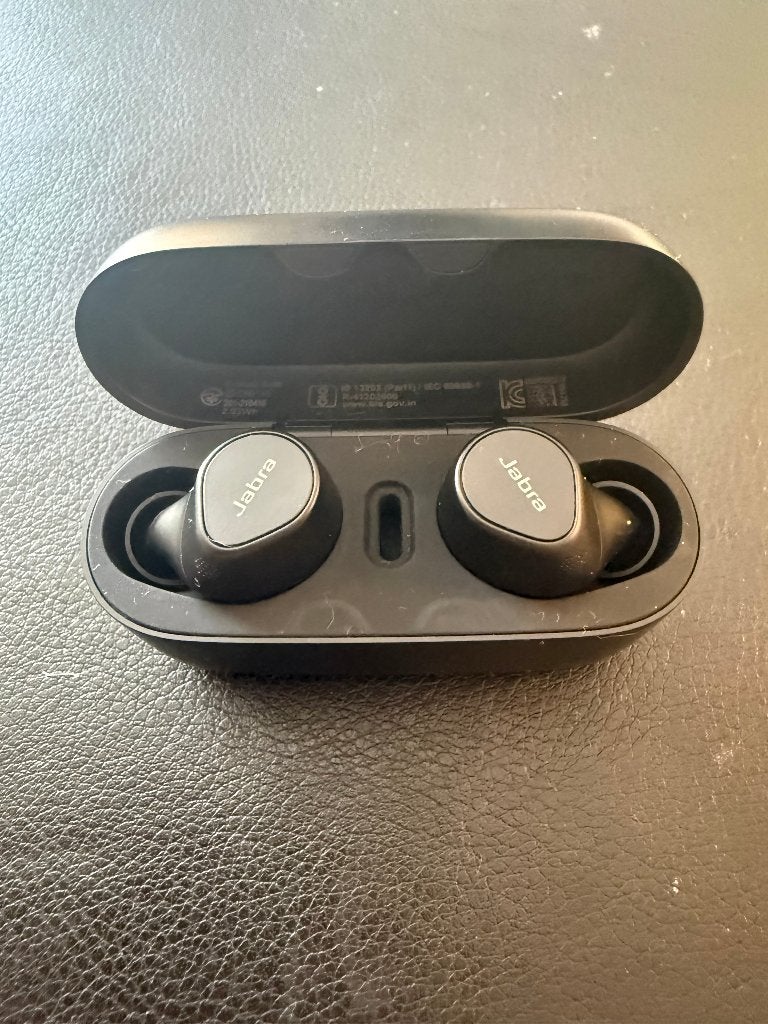 Jabra Evolve2 Buds + Black Wireless Earbuds(2), Gebruikt, Zwart, Ophalen of Verzenden, In oorschelp (earbud)