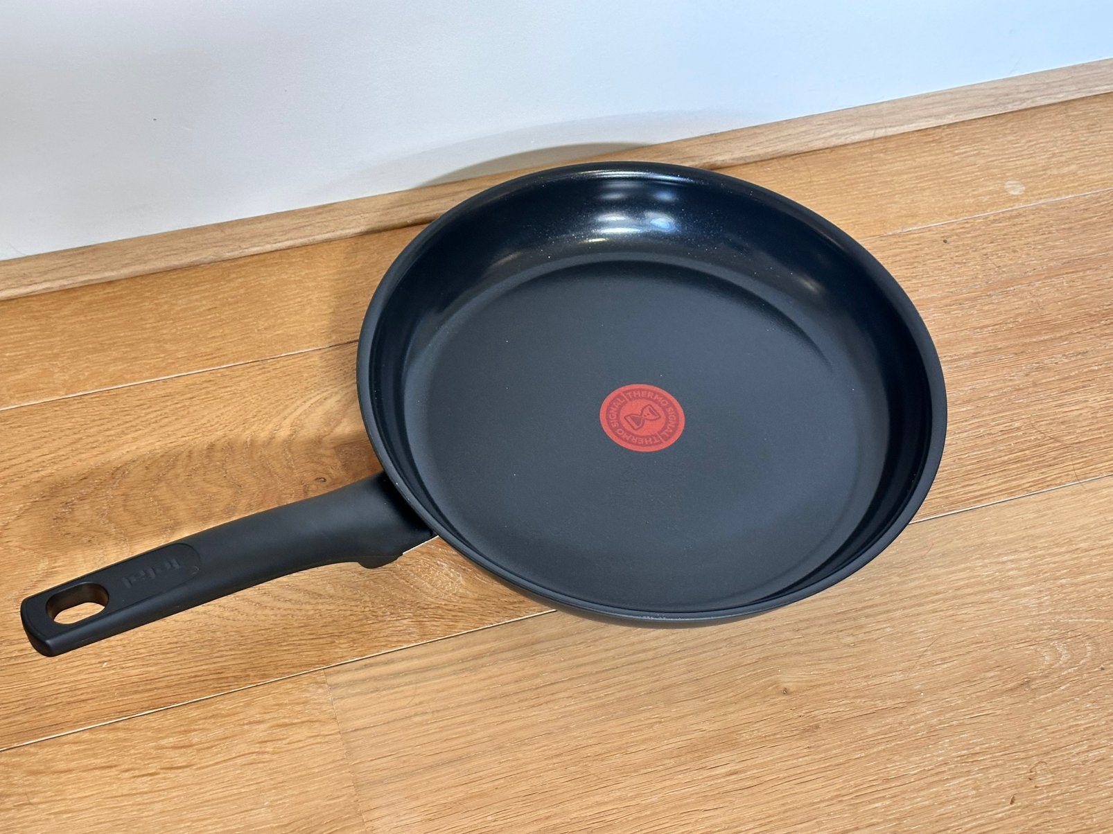 Tefal Keramische Koekenpan 28 cm Black Revive Nieuw, Ophalen of Verzenden, Nieuw