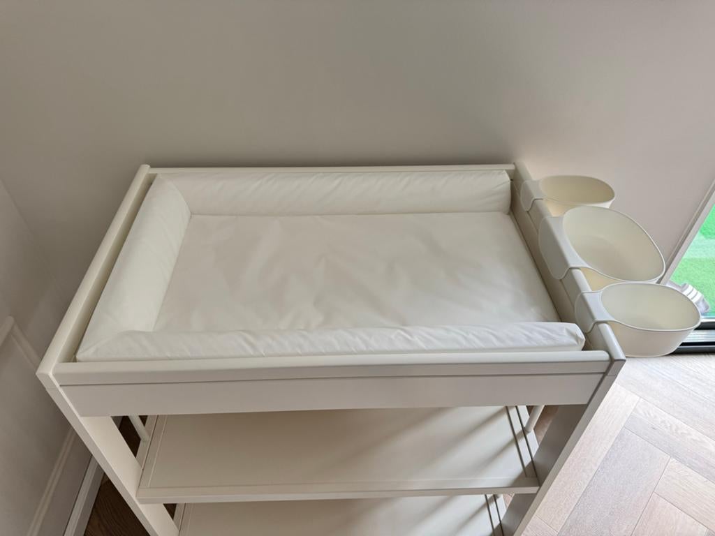 Ikea Gulliver aankleedtafel met aankleedkussen en bakjes, Aankleedkussen, Zo goed als nieuw, Standaard, Ophalen