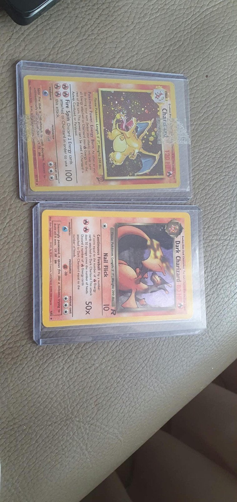 Dark Charizard holo en base set holo (unlimited), Ophalen of Verzenden, Zo goed als nieuw, Losse kaart, Foil