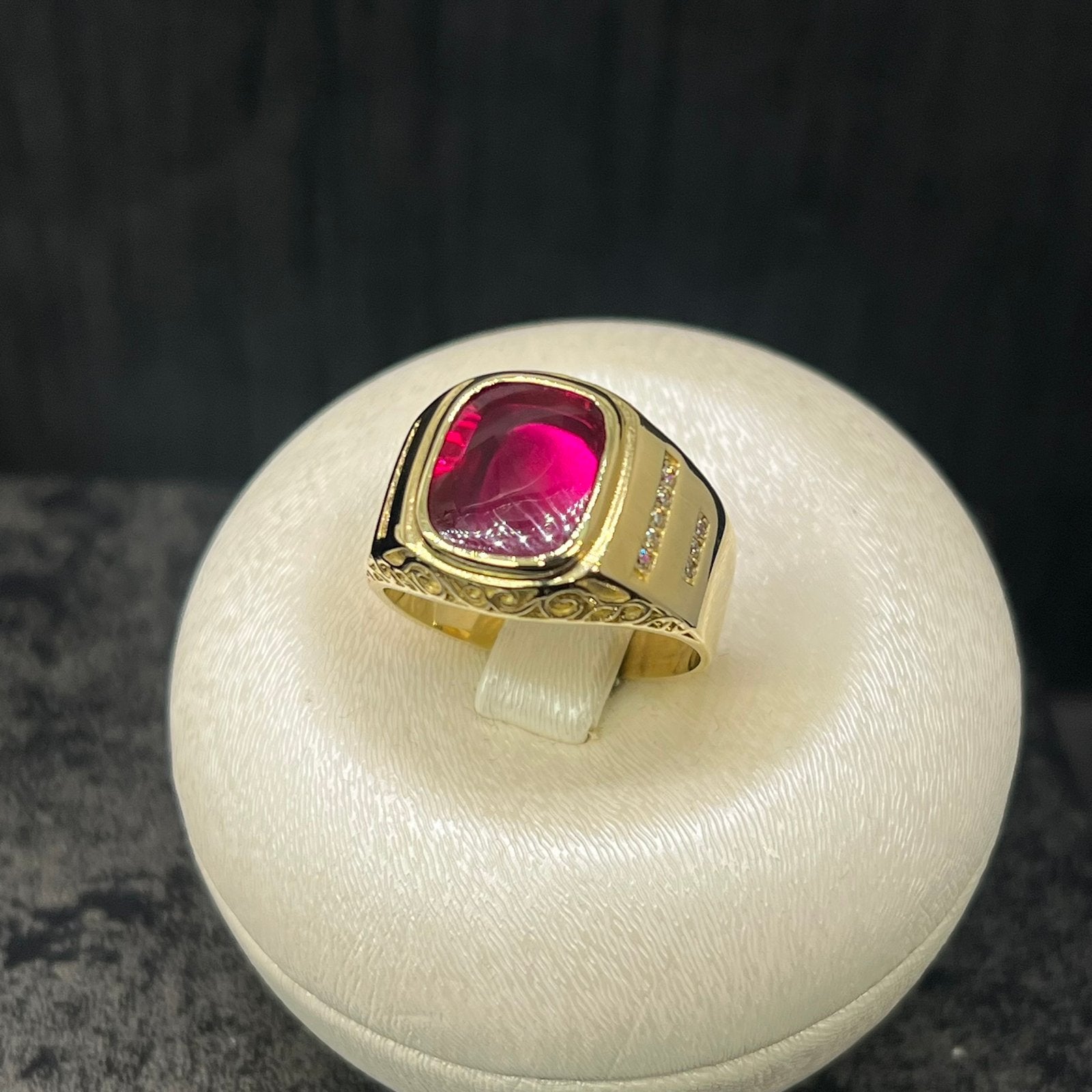 14k gouden ring heren robijn rood steen, 20 of groter, Ophalen of Verzenden, Zo goed als nieuw, Dame