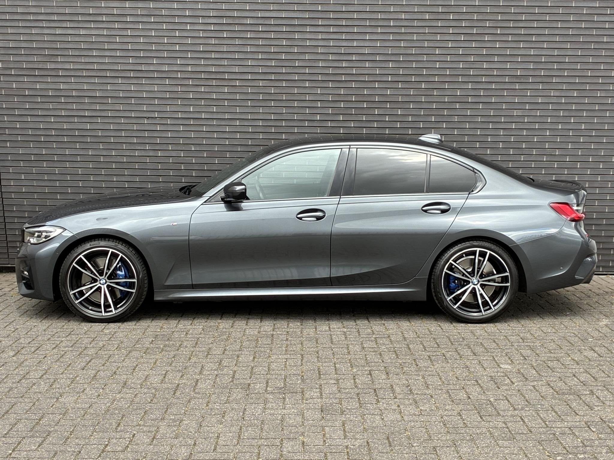BMW 3-serie Sedan 320i High Executive M Sport Pakket Automaa, Auto's, BMW, Automaat, 1998 cc, Achterwielaandrijving, Gebruikt