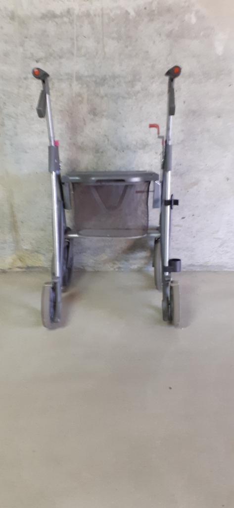 Rollator ANWB Active, Diversen, Ophalen, Opvouwbaar, Gebruikt