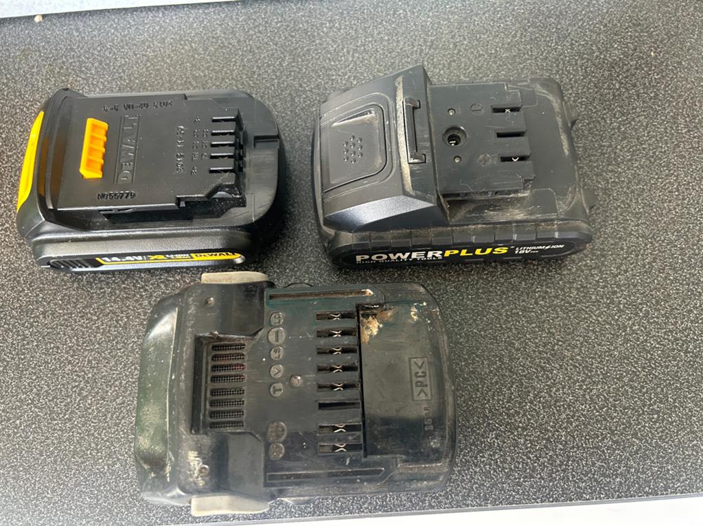 3 defecte accu’s voor accu boormachine, Verzenden, Gebruikt, Boormachine