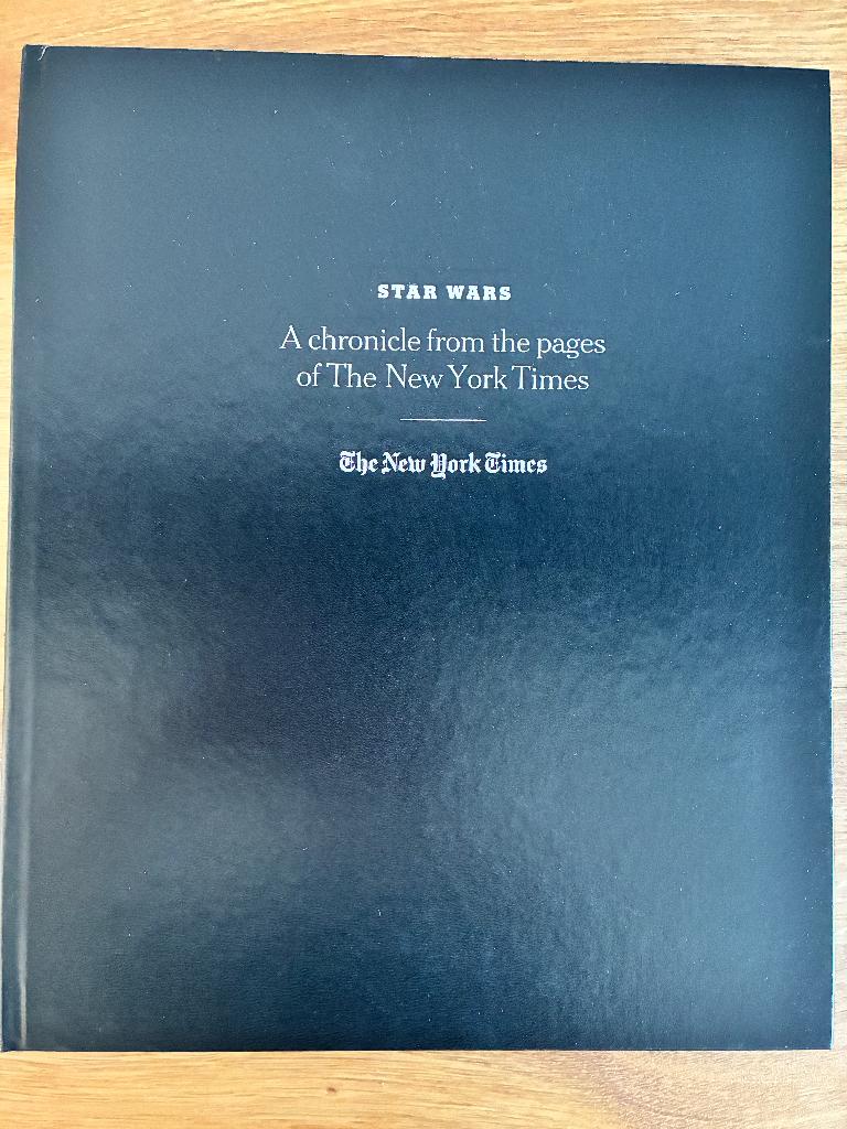 Star Wars - A Chronicle from the pages of New York Times, Verzamelen, Ophalen of Verzenden, Gebruikt, Boek of Poster