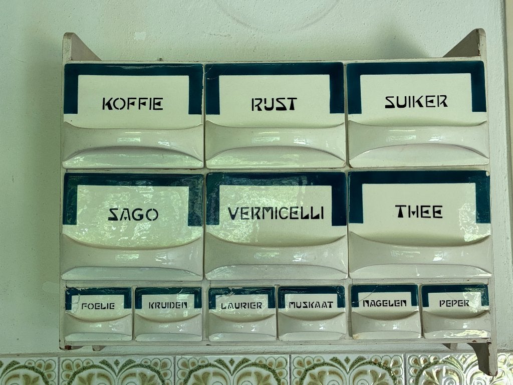 Kruidenrek met 12 porseleinen lades vintage, Ophalen