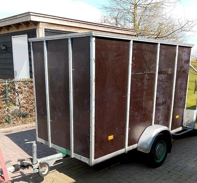 Gesloten aanhanger kar te koop of te huur, Ophalen, Zo goed als nieuw