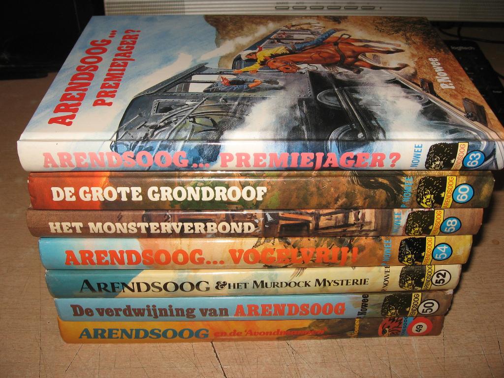 Arendsoog 7 x hogere nummers   63/60/58/54/52/50/49., Boeken, Kinderboeken | Jeugd | 10 tot 12 jaar, Ophalen of Verzenden, Zo goed als nieuw