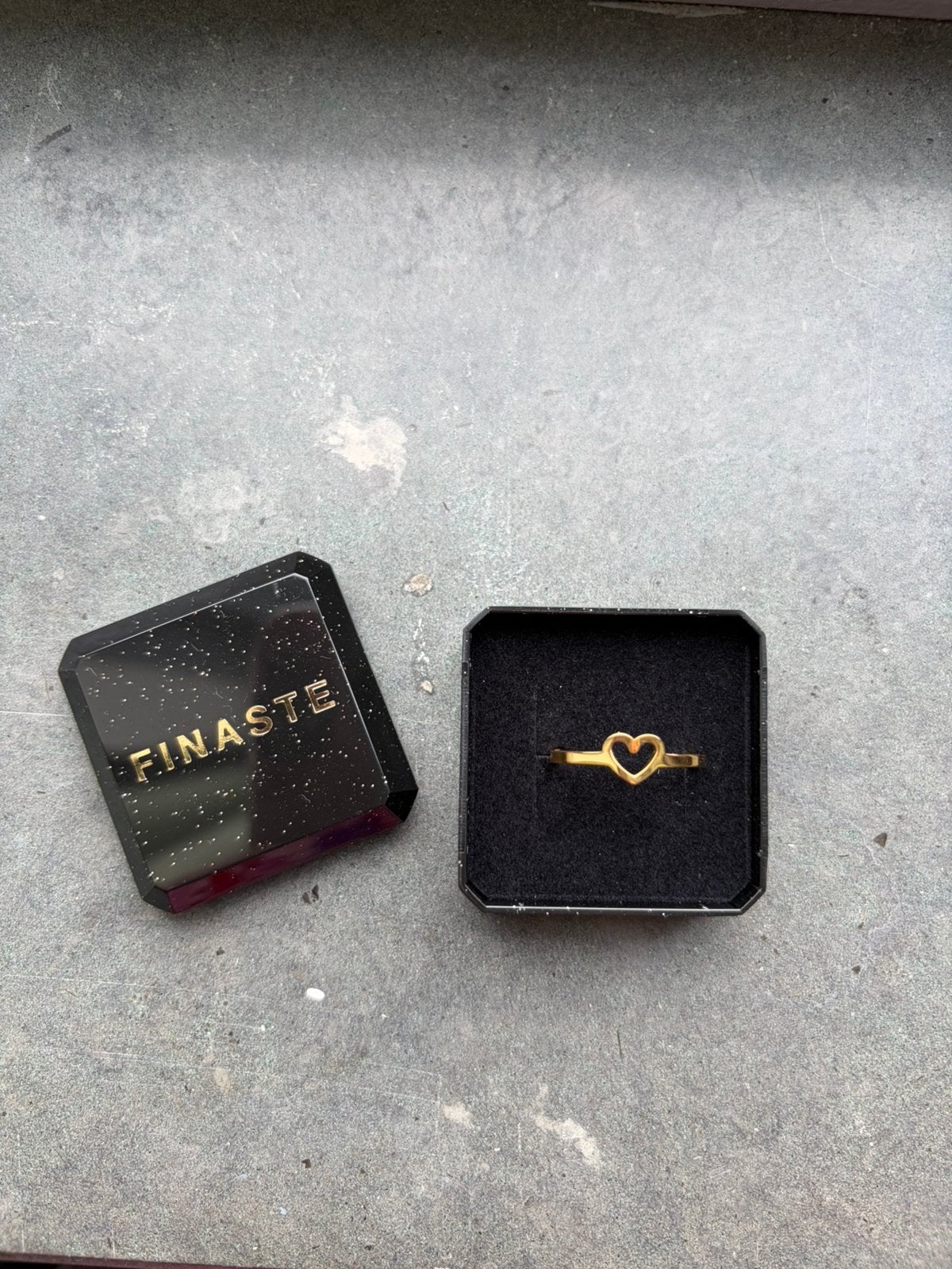 Nieuwe ring Finaste met Hartje verstelbaar, Nieuw, Ophalen of Verzenden, Dame, Goud