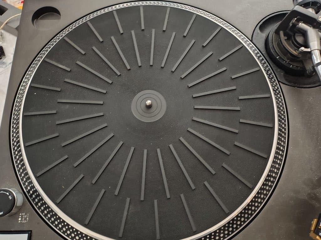 Rubberen (vintage) AKAI platenspeler mat "D-3", Verzenden, Gebruikt, Platenspeler-onderdeel, Akai