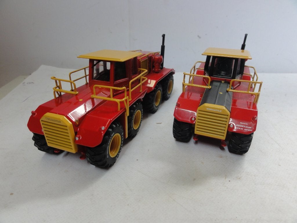 2x Big Roy 1080 Versatile tractor 1/64, Verzenden, Nieuw, 1:32 tot 1:50