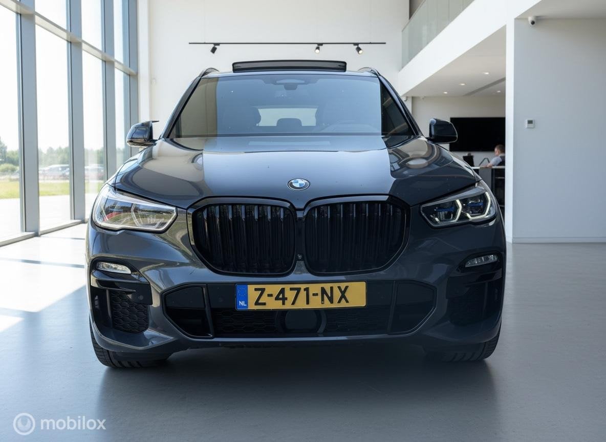 BMW X5 xDrive45e High Exe M-Sport Pano|Trekhaak, Gebruikt, 394 pk, Adaptive Cruise Control, Leder