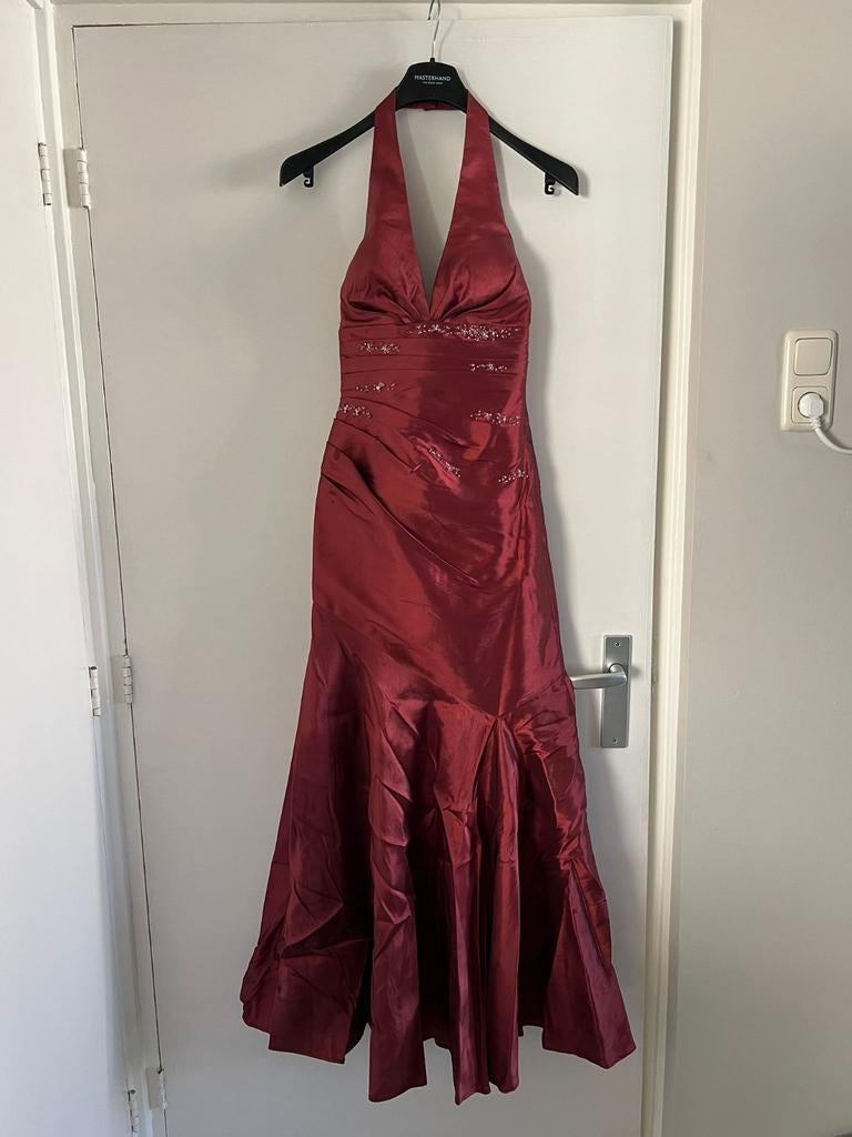 Elegante bordeauxrode galajurk met sjaal, Galajurk, Ophalen of Verzenden, Maat 36 (S), Rood