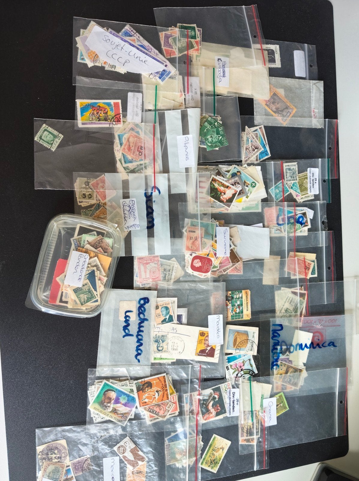 Grote verzameling postzegels diverse landen, Ophalen, Nederland en Buitenland