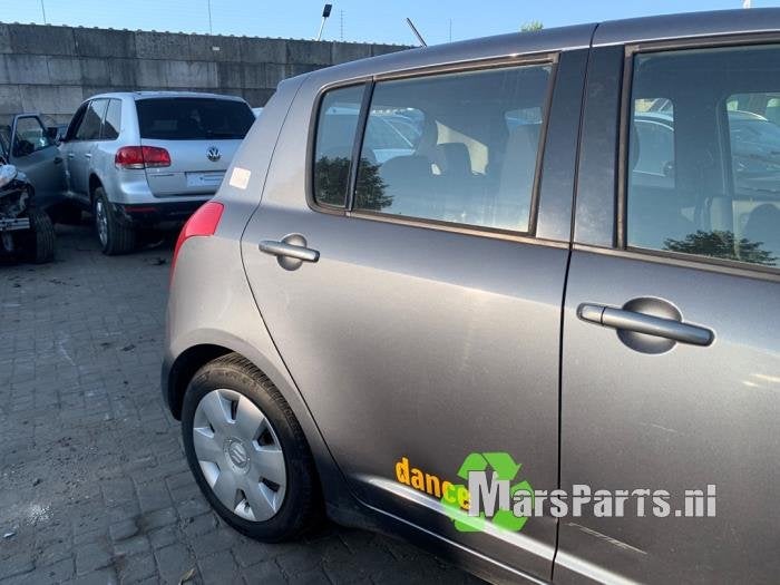 Portier 4Deurs rechts-achter van een Suzuki Swift, Auto-onderdelen, Gebruikt, -, Deur, -