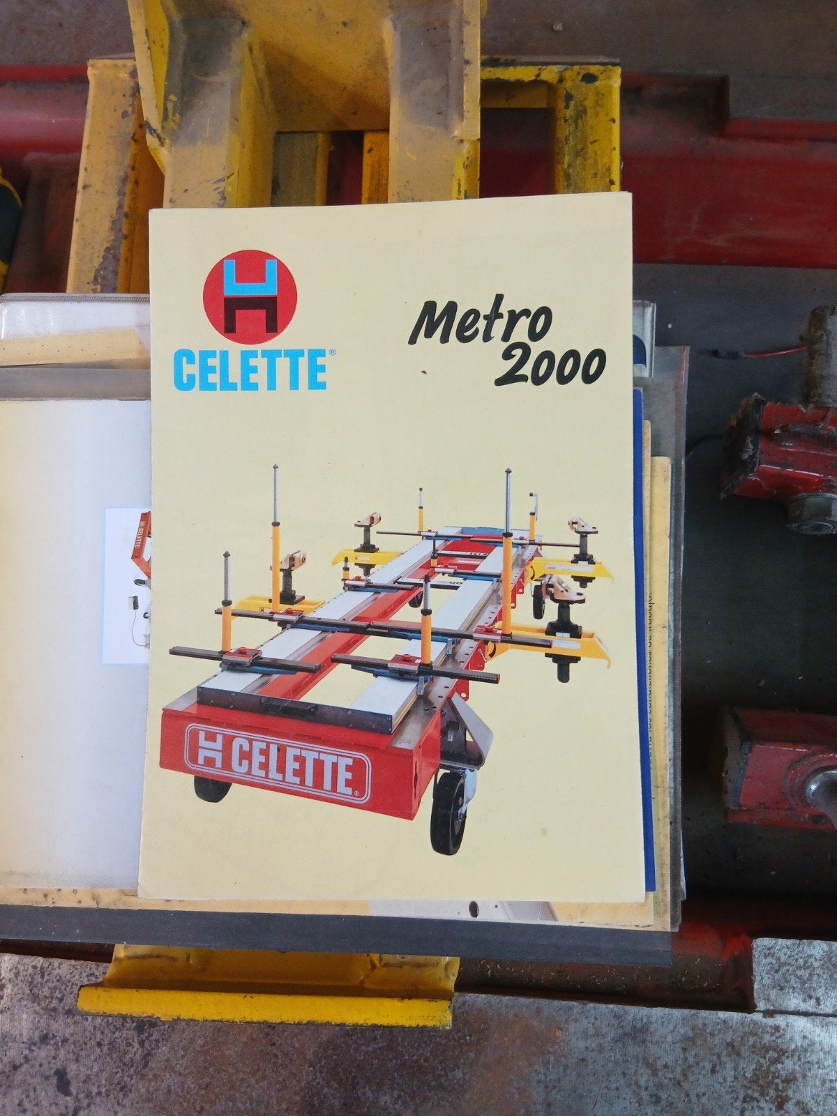 Celette Metro 2000 Richtbank met toebehoren, Auto diversen, Autogereedschap, Ophalen