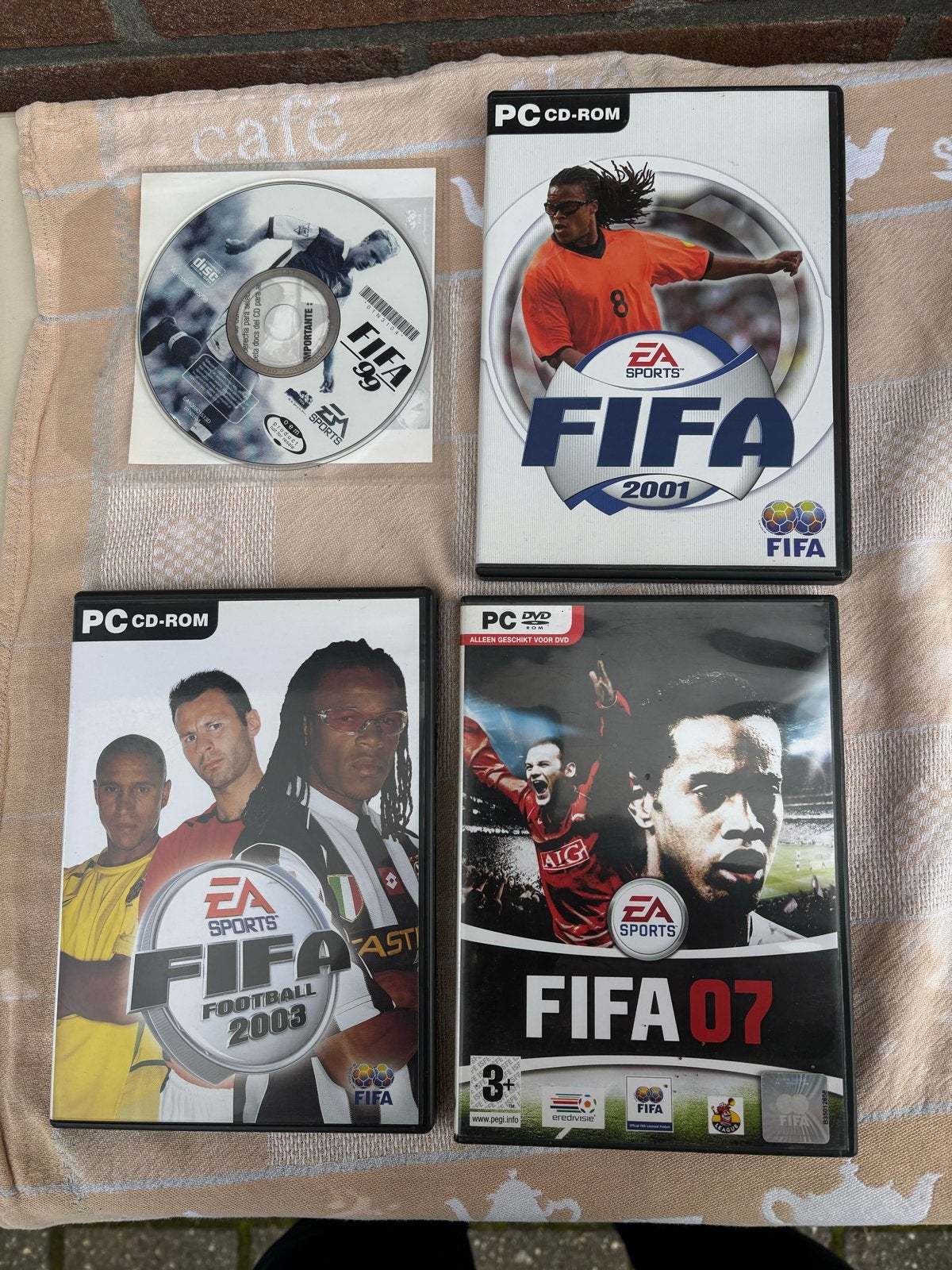 FIFA PC CD-ROM Games: FIFA 99, 2001, 2003, 2007, Gebruikt, 2 spelers, Eén computer, Ophalen of Verzenden