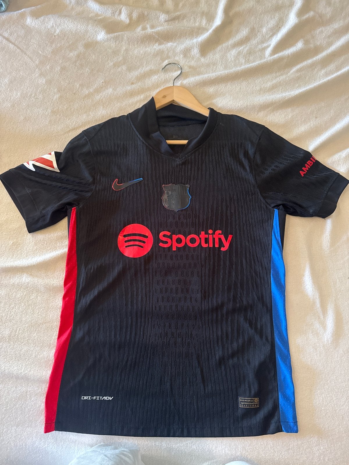 FC Barcelona Lamine Yamal 27 Uitshirt 2023/2024, Maat 48/50 (M), Zwart, Ophalen of Verzenden, Zo goed als nieuw