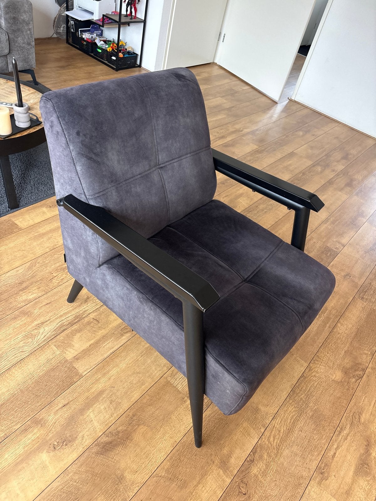 Antraciet fauteuil, Ophalen, 75 tot 100 cm, Zo goed als nieuw, 50 tot 75 cm