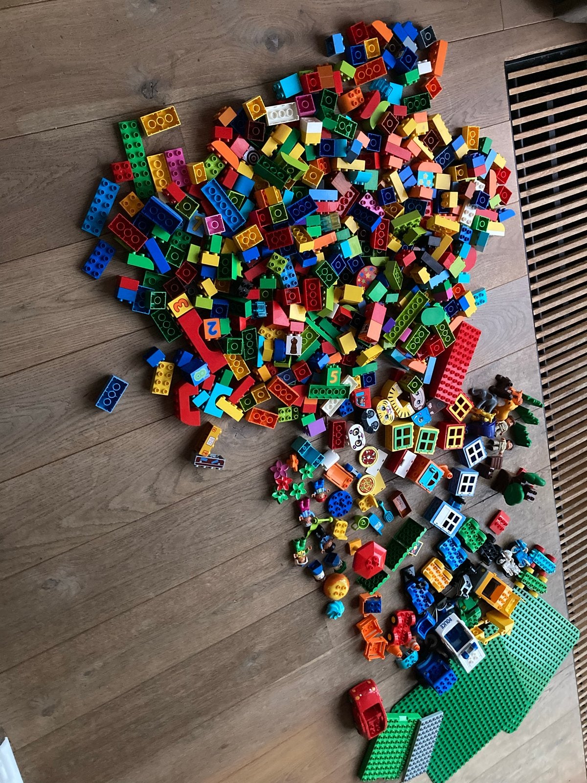 Grote partij LEGO Duplo met grondplaten en figuren, Ophalen of Verzenden, Gebruikt, Overige merken