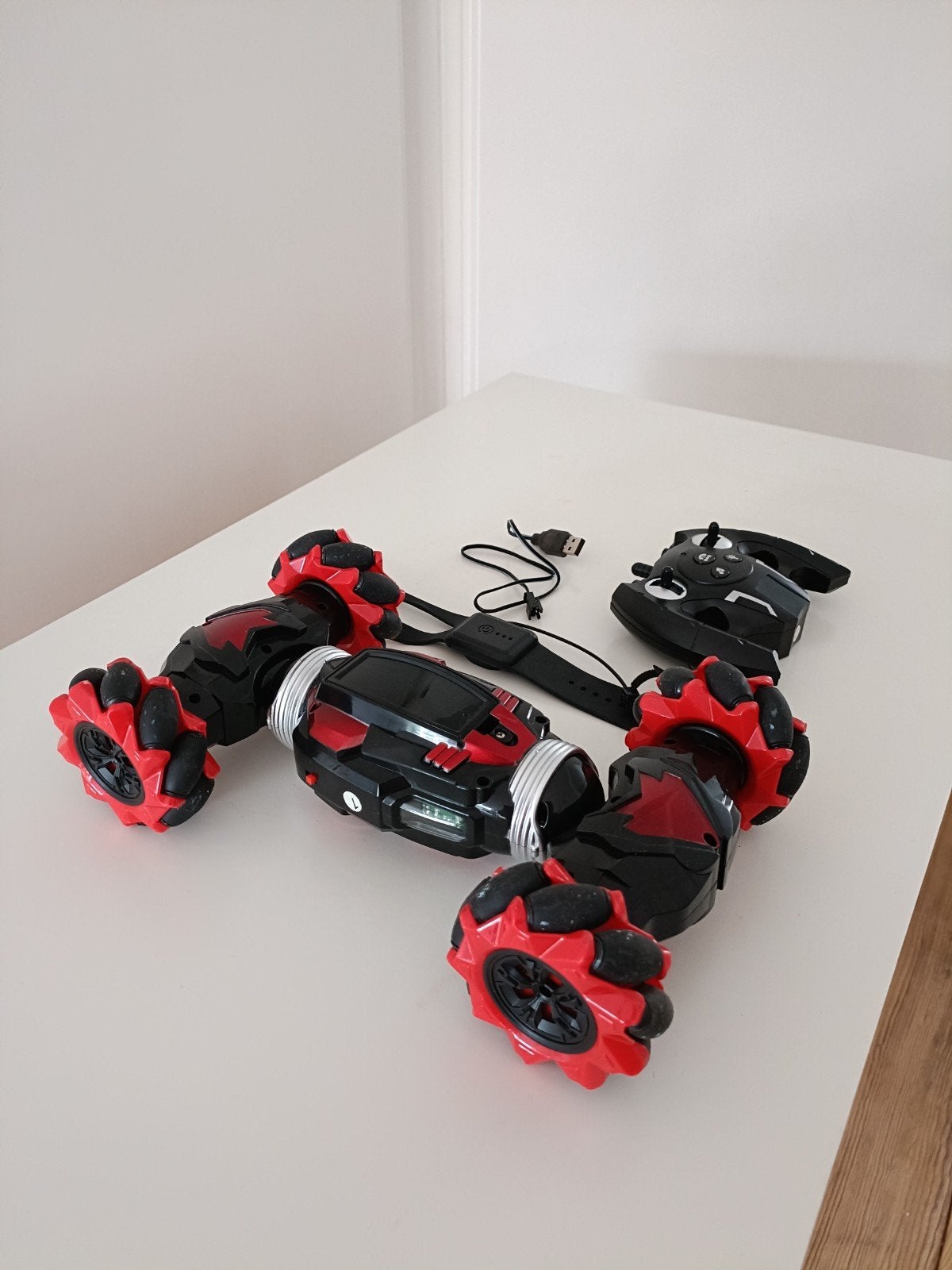 RC Stunt Auto - Hyper 4WD Twist Radiografisch Bestuurbaar, Ophalen of Verzenden, Zo goed als nieuw, Afstandsbediening