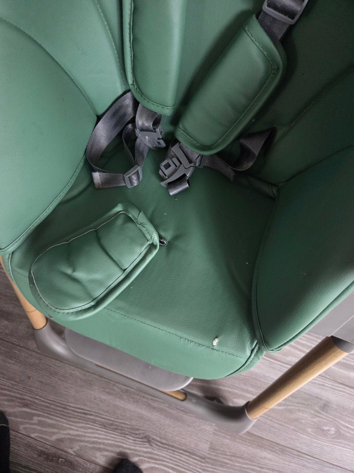 Kikkaboo Kinderstoel Olive - Groen, Ophalen, Gebruikt, Overige typen, Gordel(s)