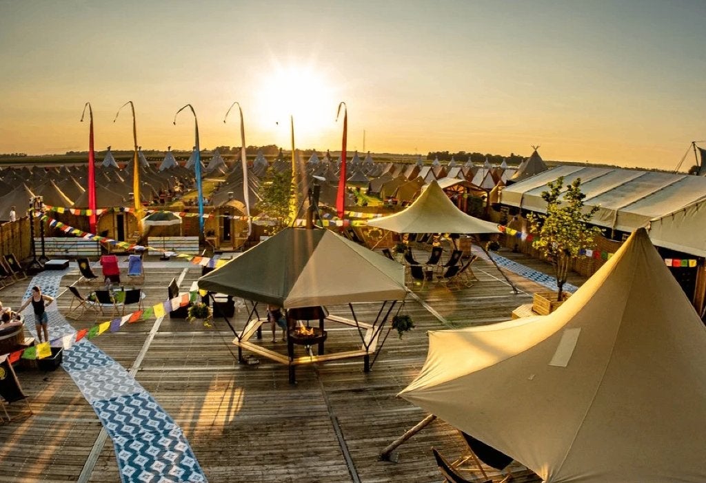 Lowlands glamping bandje gllampcamp, Eén persoon