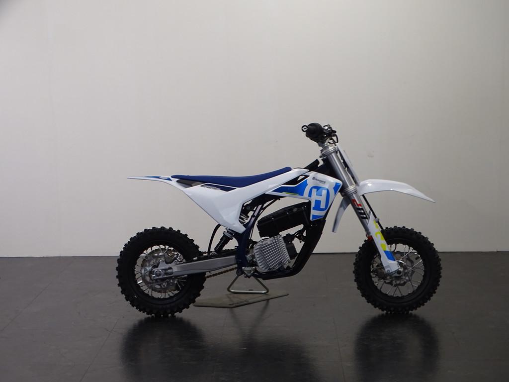 Husqvarna EE 3, Bedrijf, Crossmotor