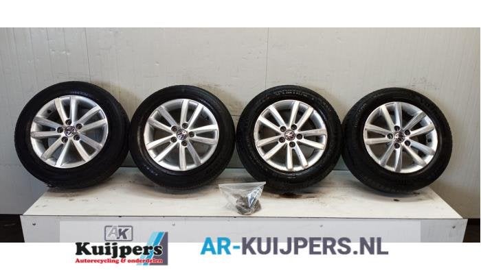 Sportvelgenset + banden van een Volkswagen Polo, Gebruikt, -, -, -