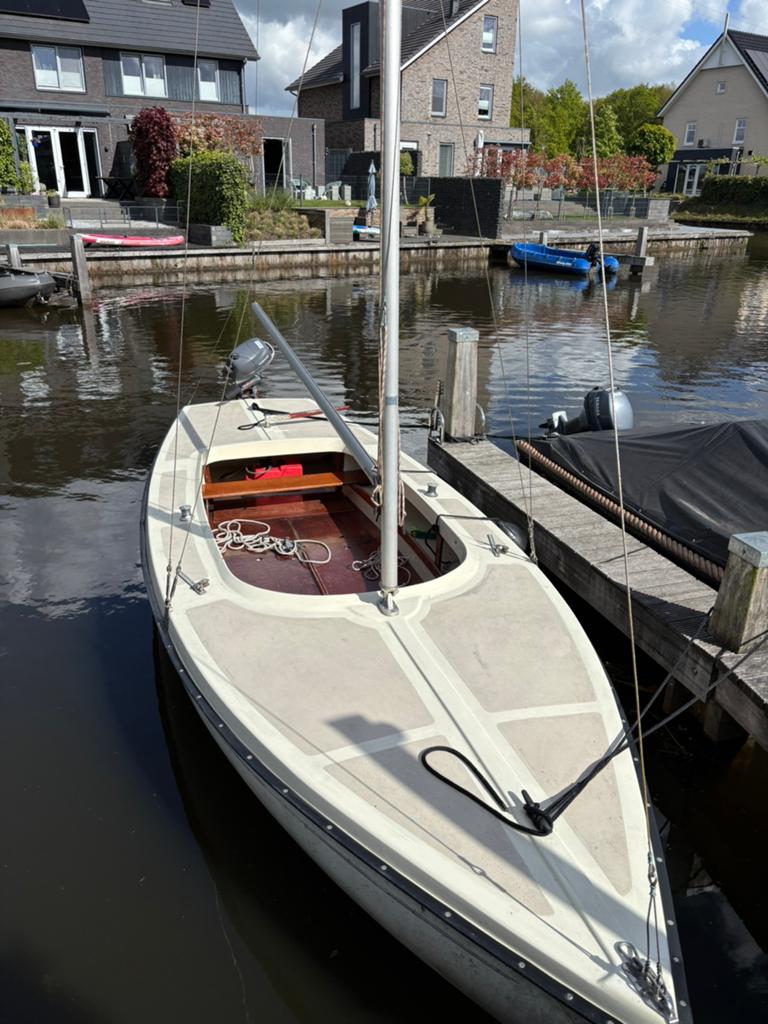 UFO zeilboot wit, Watersport en Boten, Open zeilboten, Ophalen, Fok, Gebruikt, Overige typen