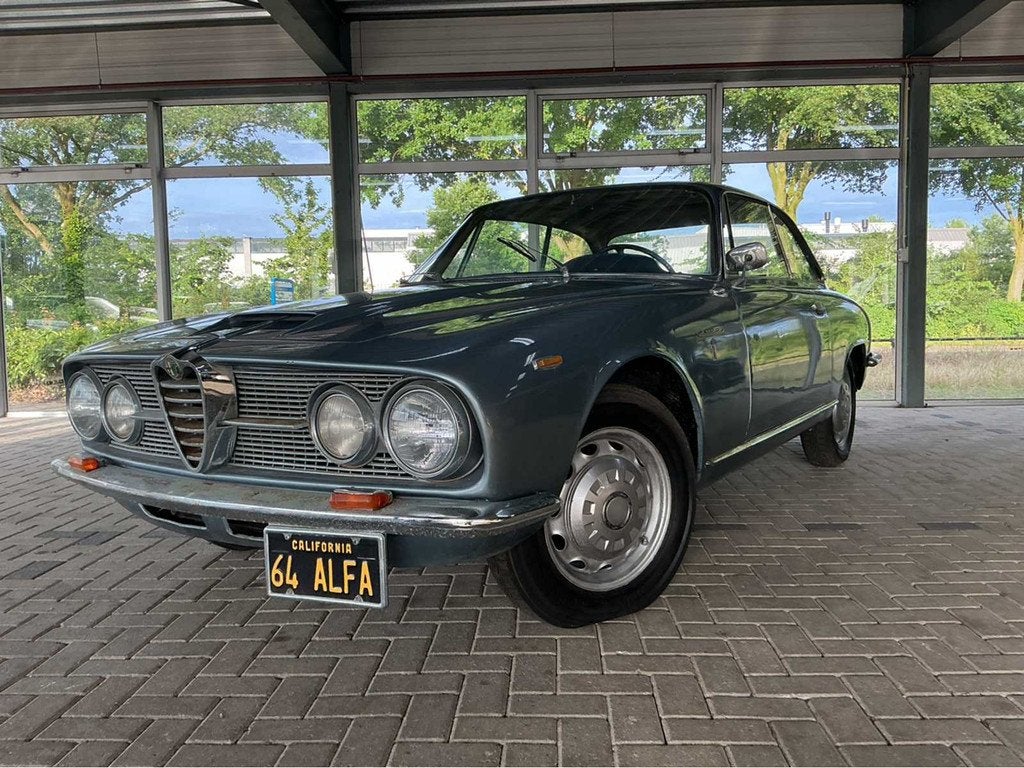 Alfa Romeo 2600 Sprint | 2.6 | 1964 | 145 pk | youngtimer, Auto's, Alfa Romeo, Bedrijf, Overige modellen, Benzine, Overige carrosserieën
