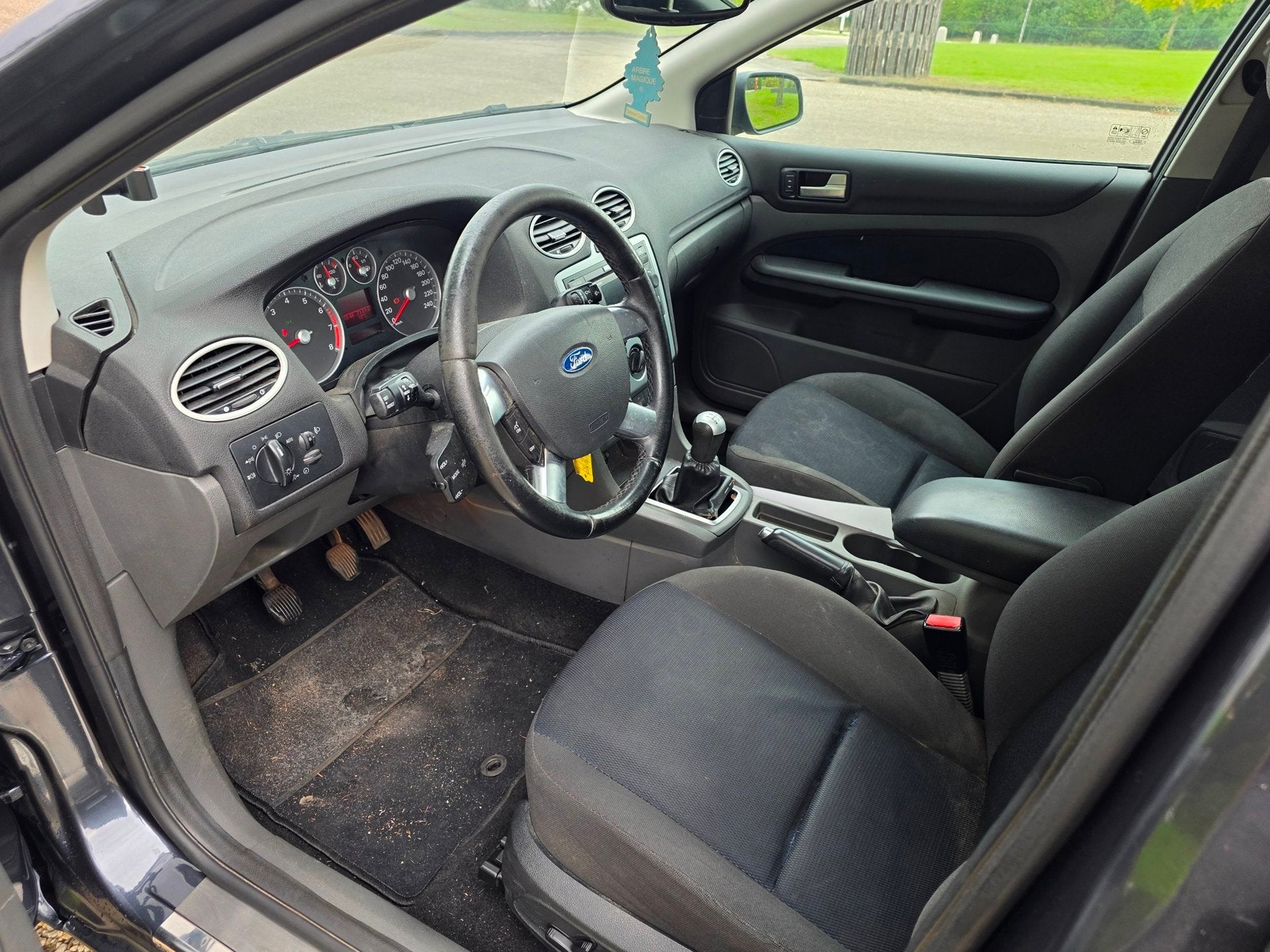 Ford Focus Wagon 1.6-16V Futura AIRCO *apk:04-2027*, Auto's, 1596 cc, Gebruikt, 4 cilinders, 635 kg