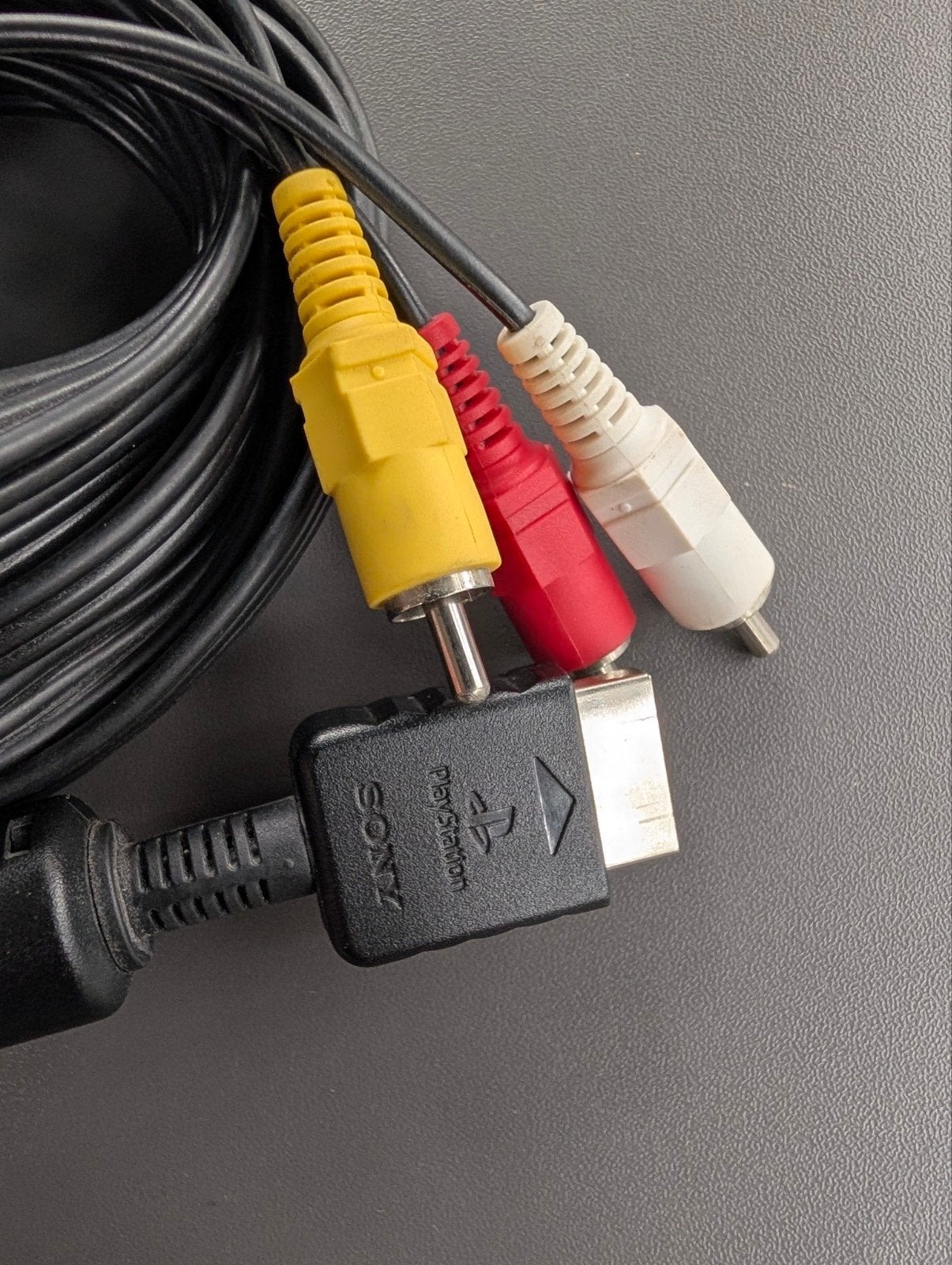Sony PlayStation AV-kabel (RCA) - Origineel, Verzenden, Gebruikt, Voeding, Oplader of Kabel, PlayStation 3