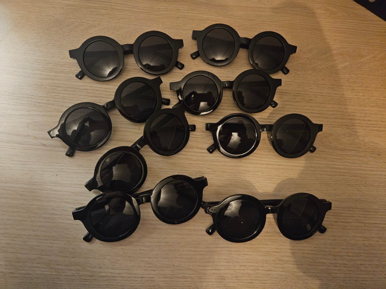 8 stuks kinder zonnebrillen zwart UV400 bescherming, Sieraden, Tassen en Uiterlijk, Overige merken, Zonnebril, Zwart, Nieuw