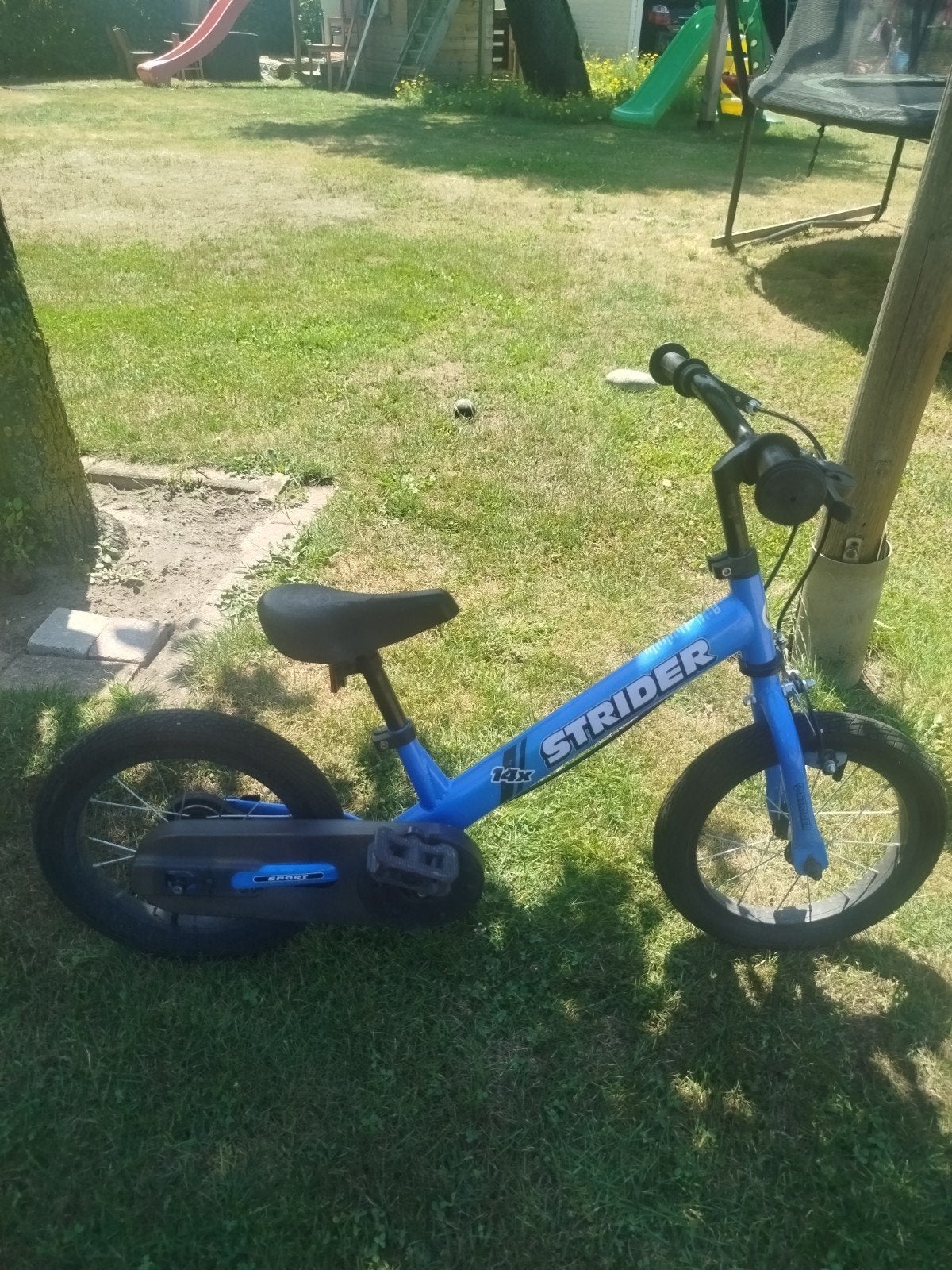 Strider 14 inch Sport loopfiets/fiets met pedaalset, Fietsen en Brommers, Fietsen | Kinderfietsjes, Gebruikt, Minder dan 16 inch