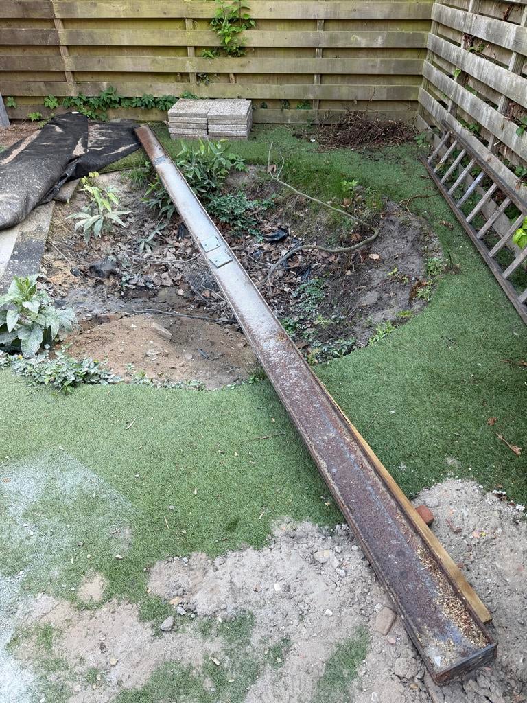 Stalen balk 5600x160x85mm, Doe-het-zelf en Verbouw, Metalen, Gebruikt, IJzer, Ophalen