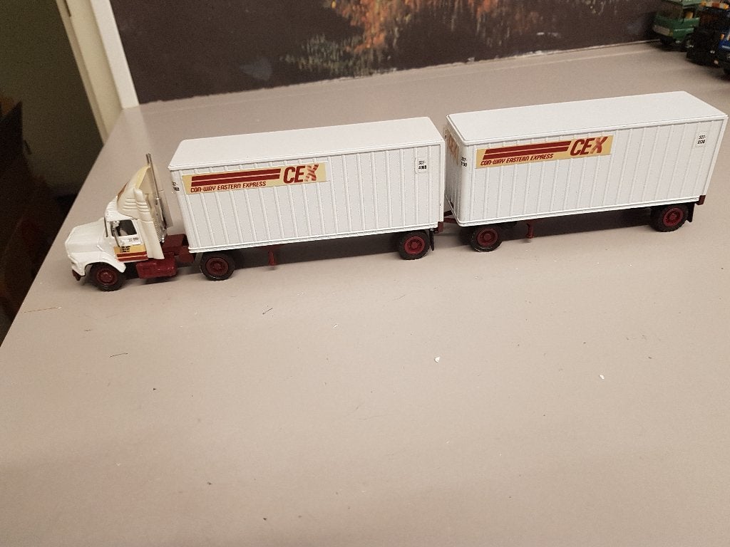 Te koop Ford torpedo trekker met road train uitv. CEX 1/53, Ophalen of Verzenden, Nieuw, Bus of Vrachtwagen