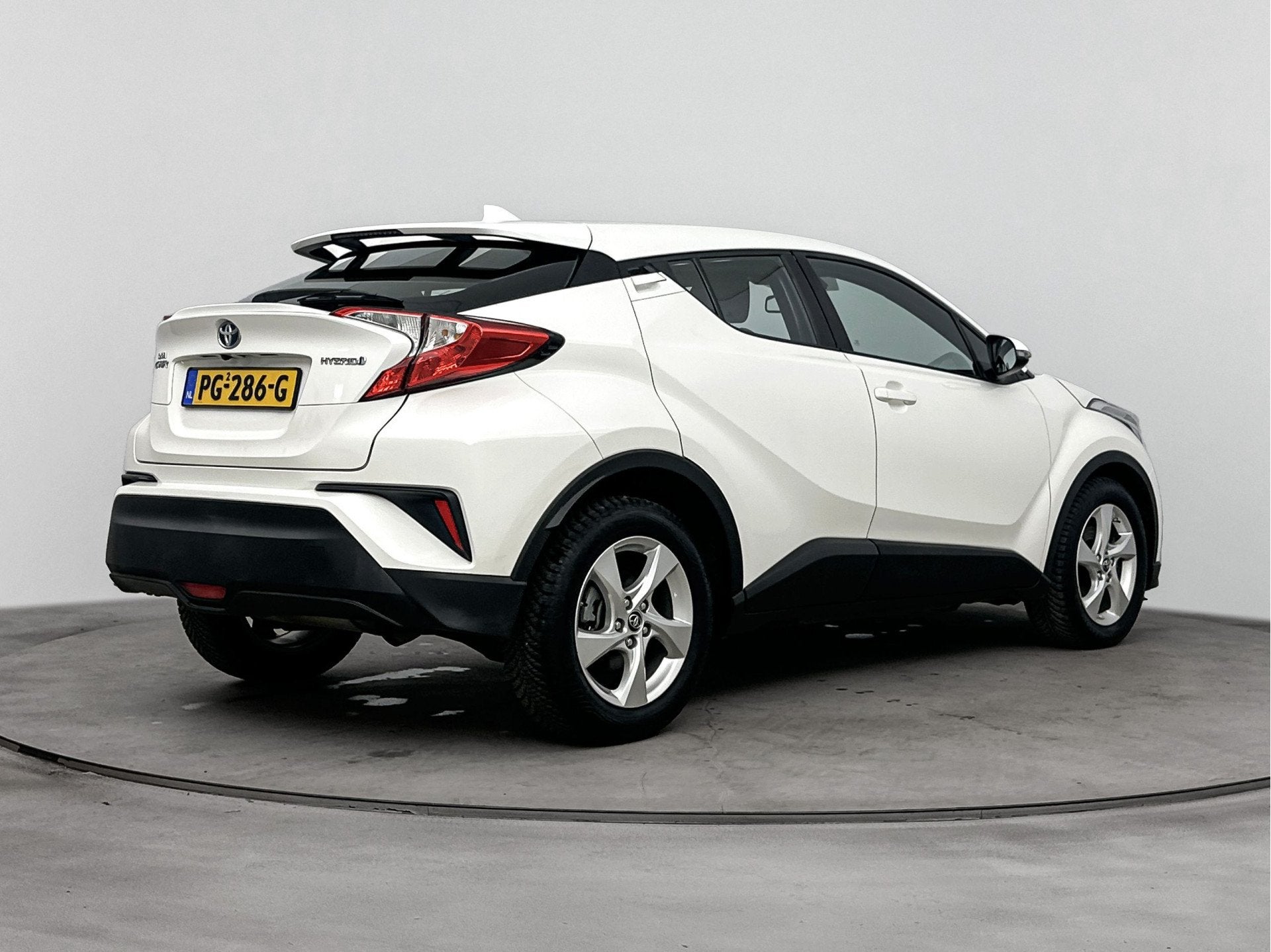 Toyota C-HR 1.8 Hybrid Dynamic | Cruise Control Adaptief | N, Auto's, 12 maanden, Stof, Euro 6, 4 cilinders