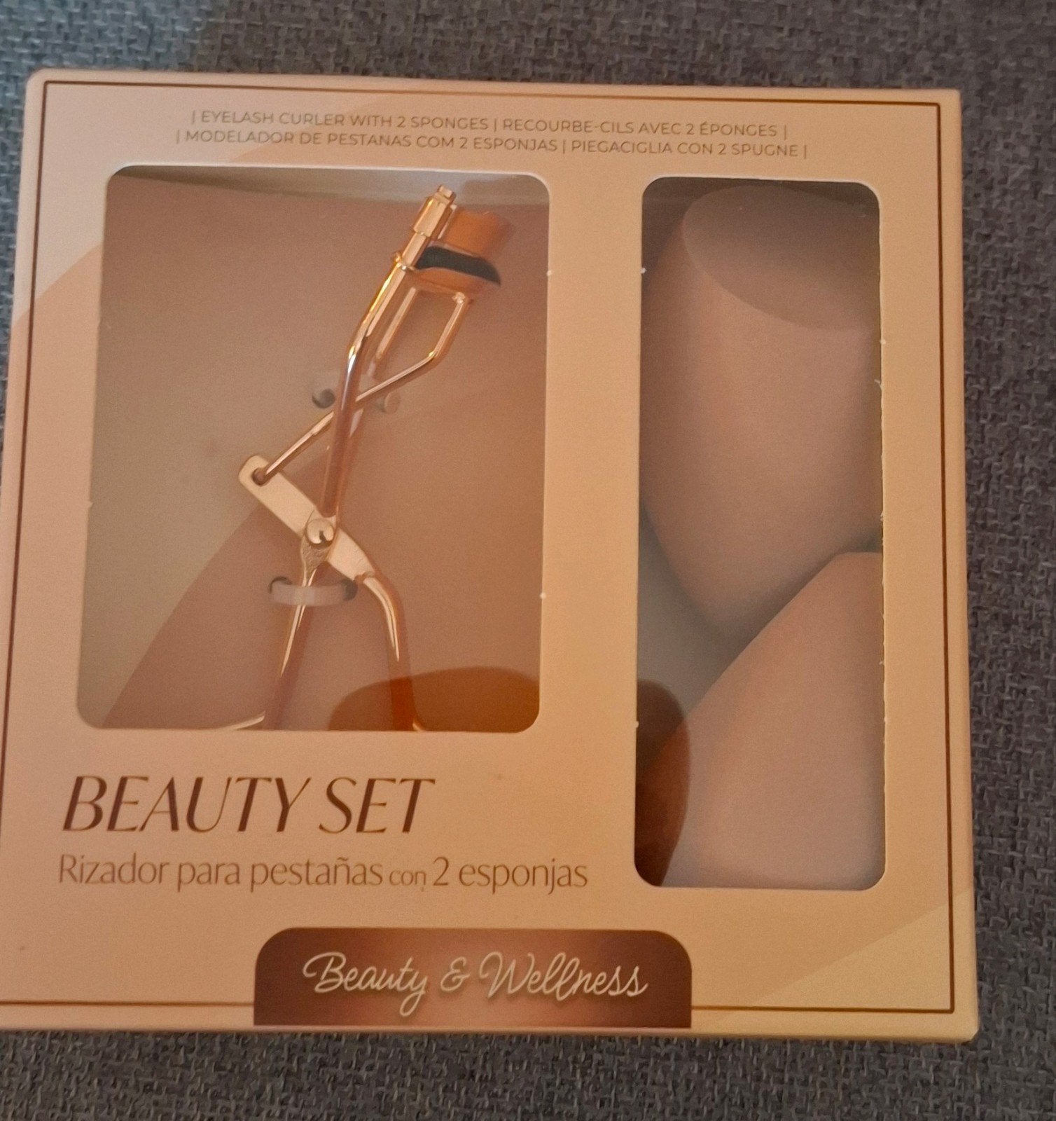 nieuw Set Wimperkruller & 2 Make-up Sponzen, Nieuw, Ophalen of Verzenden, Toebehoren, Overige kleuren