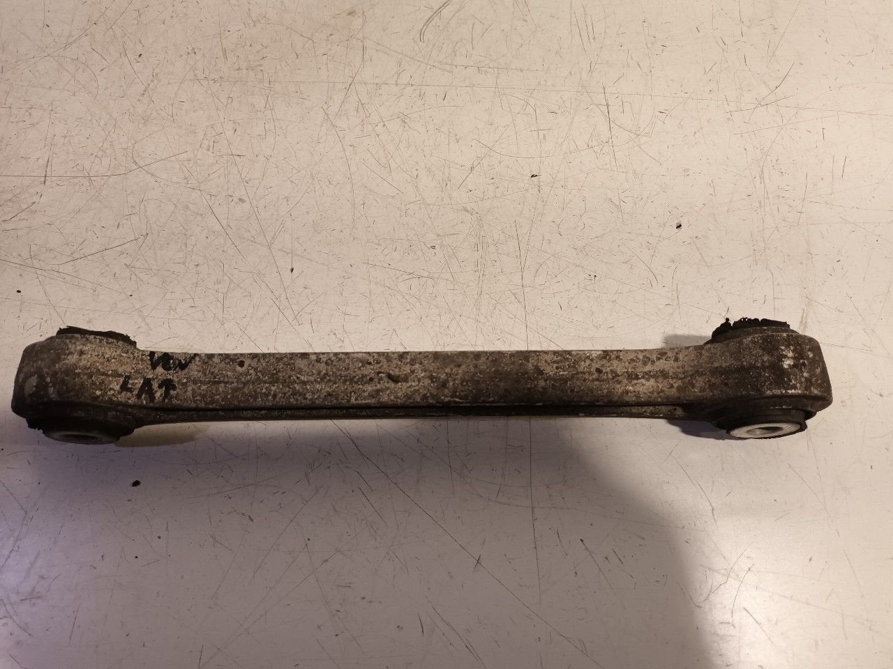 Draagarm links achter boven Porsche 911, Onderdelen@venauto.nl, Van der Ven Autorecycling B.V., Gebruikt, Ettenseweg 76, 4706 PB Roosendaal, The Netherlands